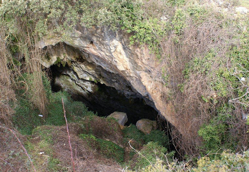 cueva del pueblo sacañet