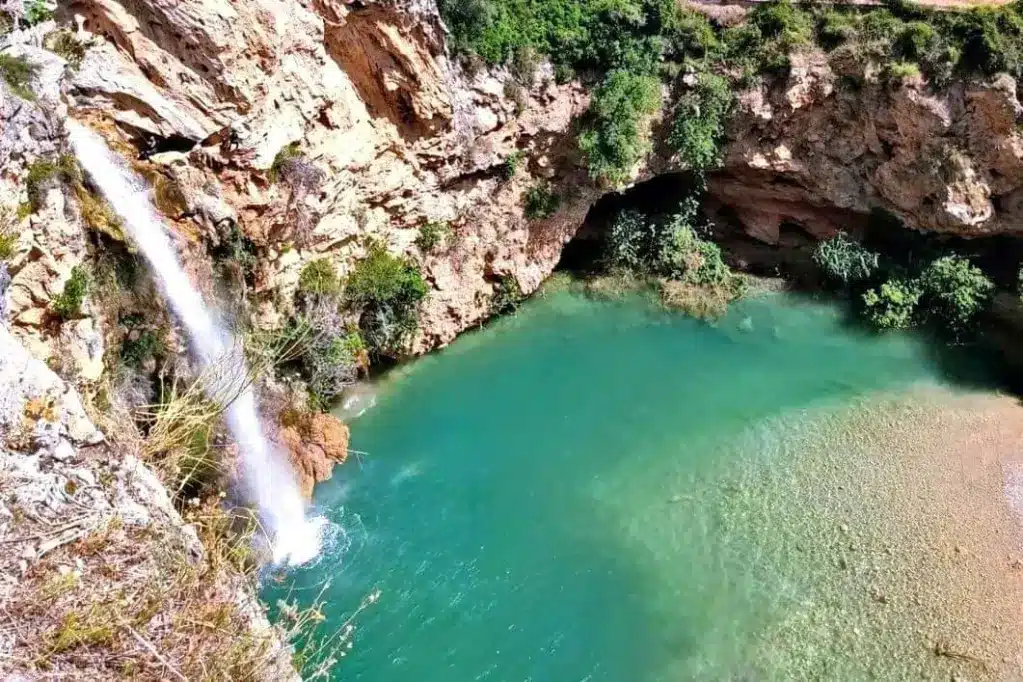 Cueva-del-Turche-piscina-natural-cerca-de-Valencia-1024x682