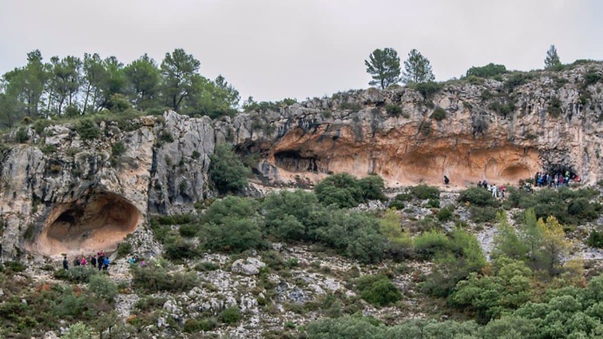 Cultura.- Alcoi (Alicante) autoriza la adquisición de los terrenos y del entorno de las pinturas rupestres de La Sarga