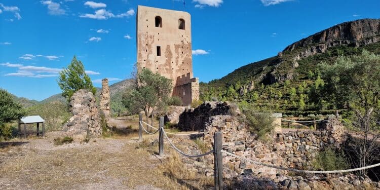 Castillo-de-Almonecir-750x375
