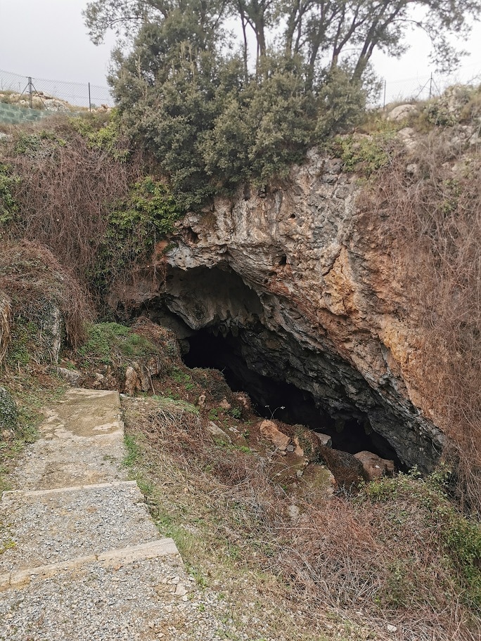 Cueva-del-Cementerio-de-Sacañet