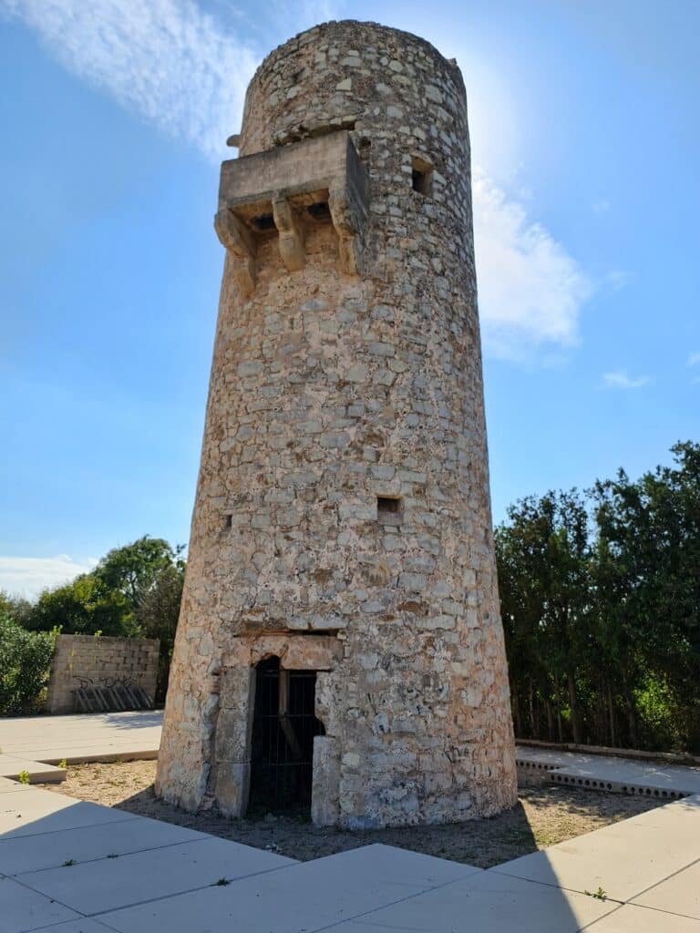 Torre-Guaita-de-Tavernes-de-la-Valldigna