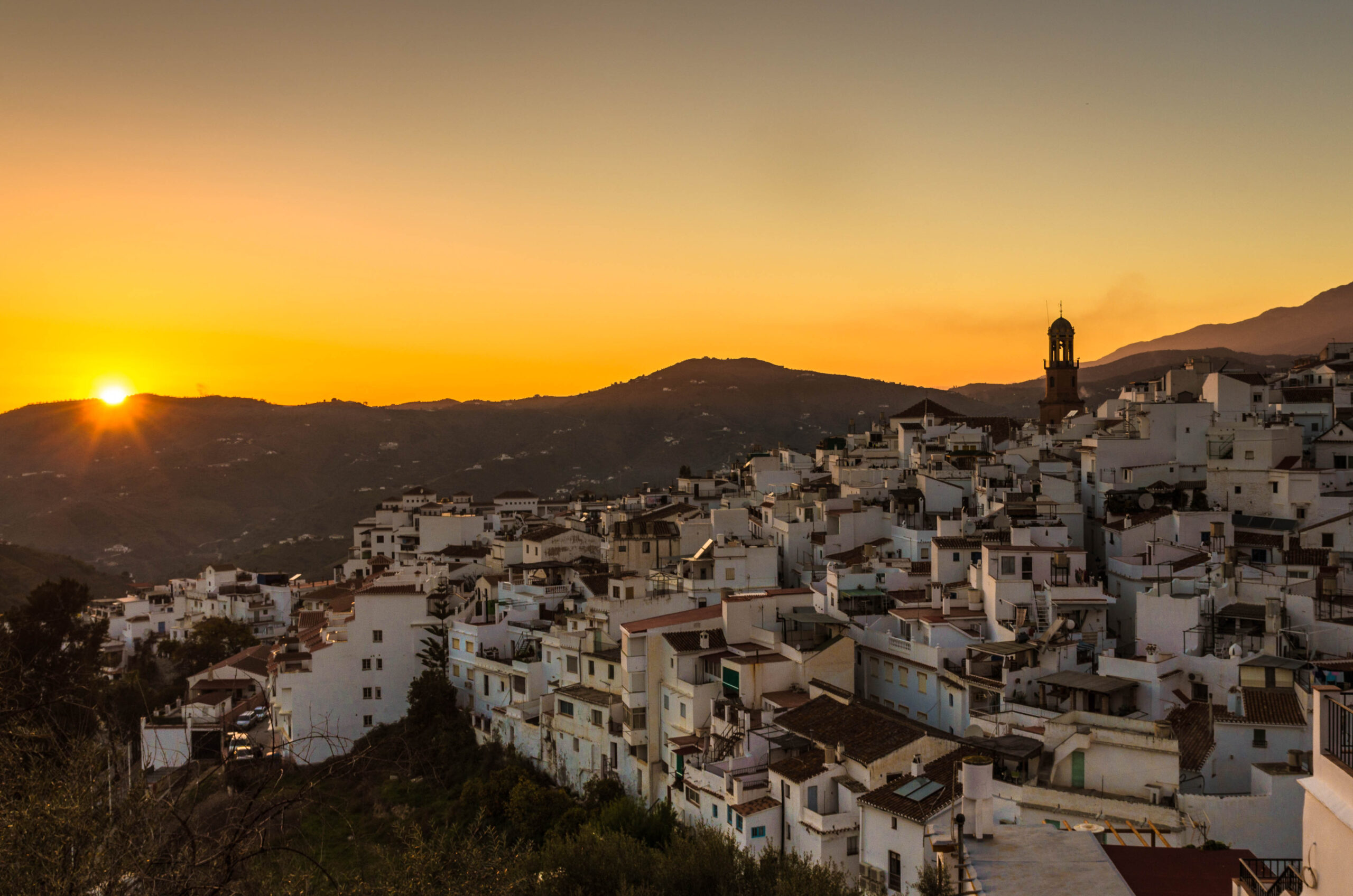 4. Recorriendo la ruta de los pueblos blancos: encanto rural a solo unos kilómetros de Valencia