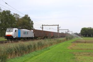 Una travesía insólita en la línea 10: Navegando por los rieles del metro valenciano
