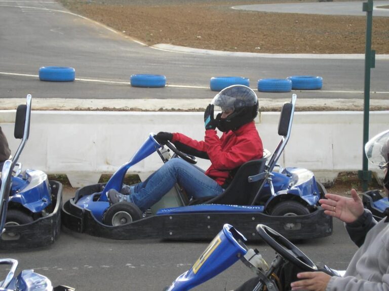 La vertiginosa pista de karts que acelera emociones en Valencia
