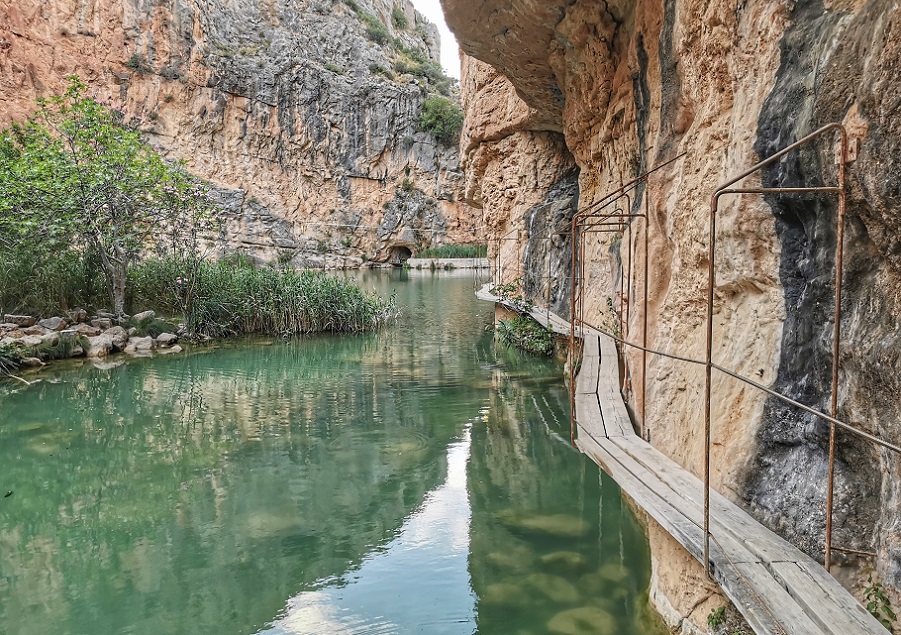 Charco Azul en Chulilla, Valencia