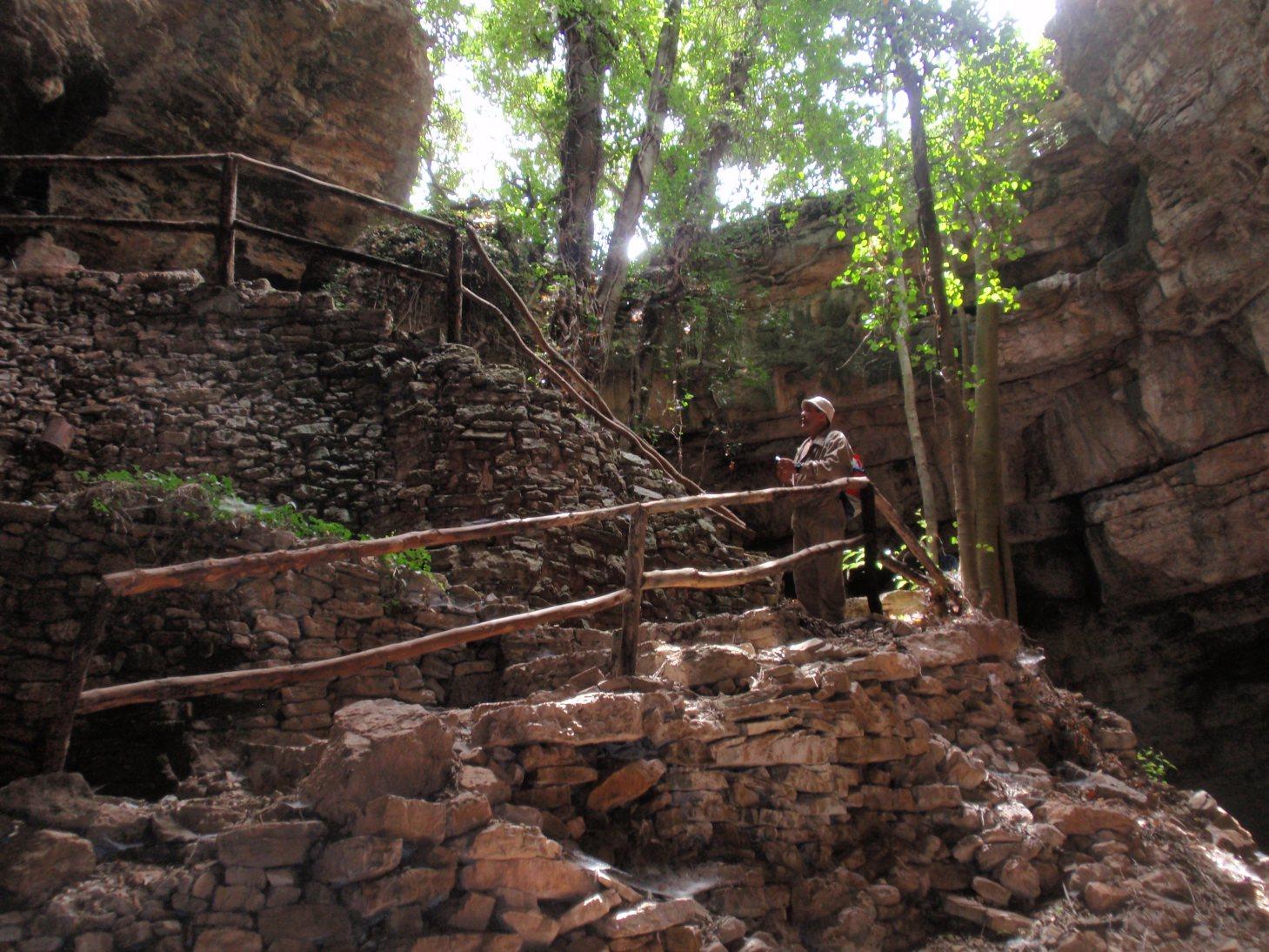 Cueva de Chirivilla en Gátova, Valencia