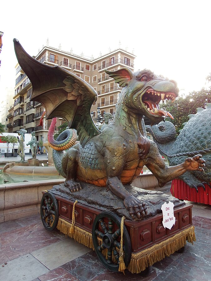 Dragón_de_San_Jorge_en_la_Plaza_de_la_Virgen_de_Valencia