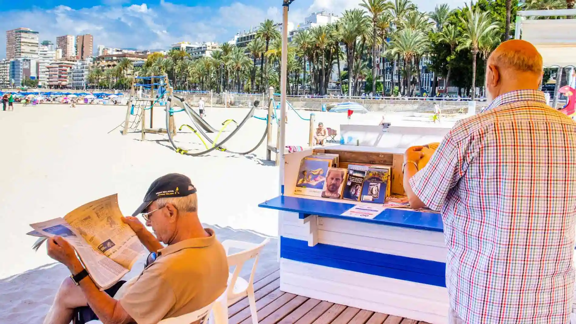 benidorm-abre-dos-biblioplayas-playa-poniente_98