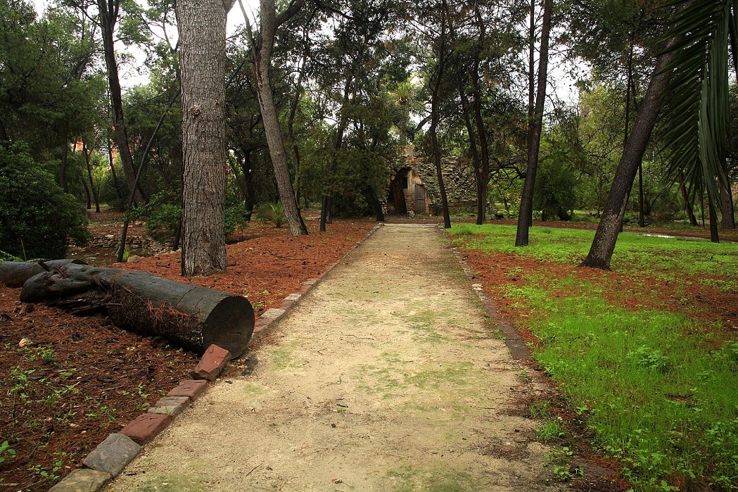 Jardín-de -la-Dehesa.