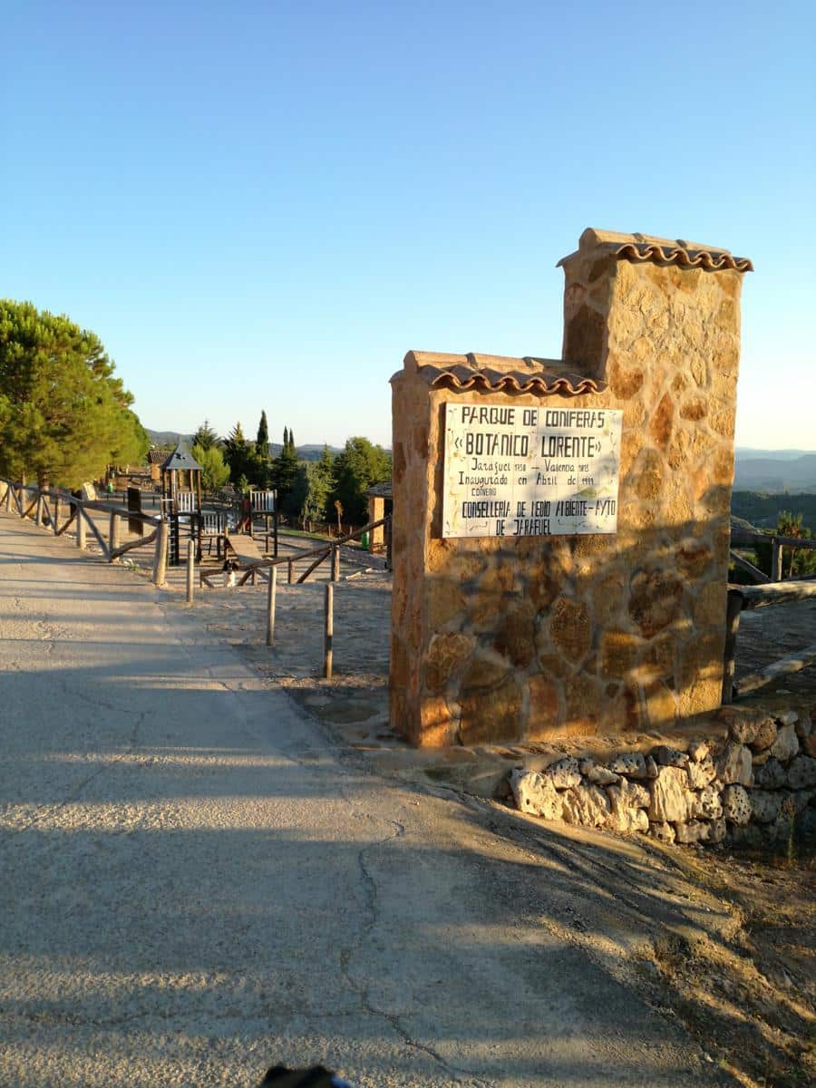 el Parque de las Coníferas en Jarafuel, Valencia