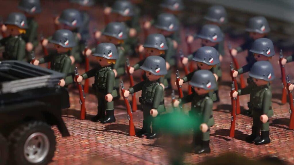 Playmobil invades the Military Museum - Experiences Valencia