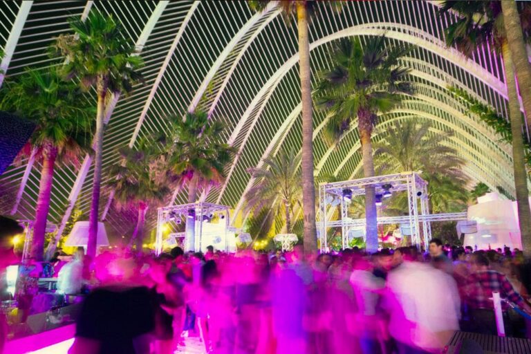 Descubre la noche de Valencia