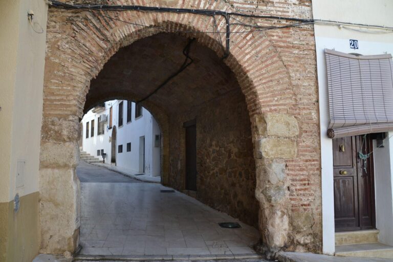 portal-de-sala-pego