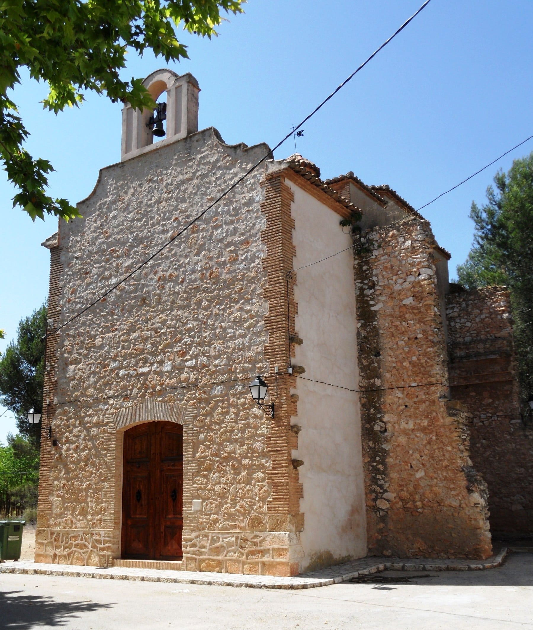 Ermita en el salse