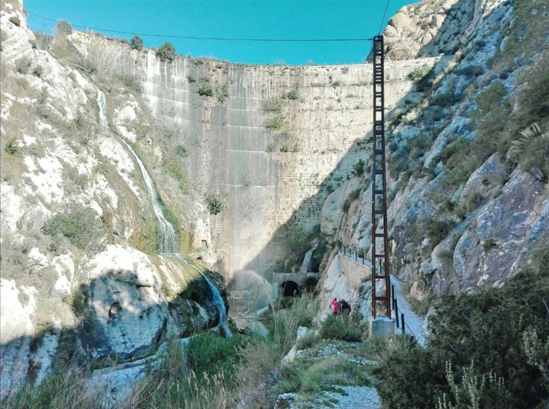 tibi-embalse-1