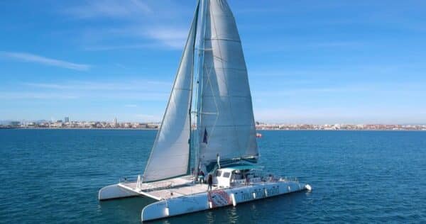 Excursión en catamarán con baño y paella desde Valencia - Imagen 5