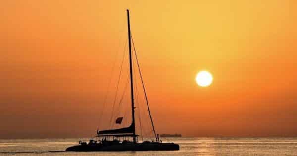 Puesta de sol en catamarán desde Valencia - Imagen 5