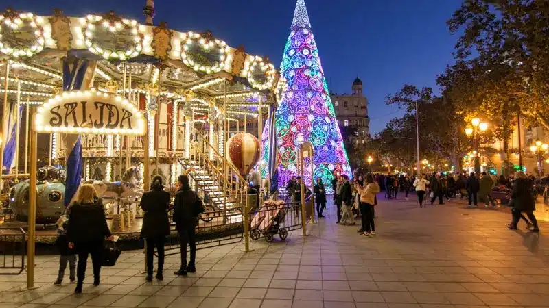 encendido-luces-navidad-valencia-2025-plaza-ayuntamiento-3