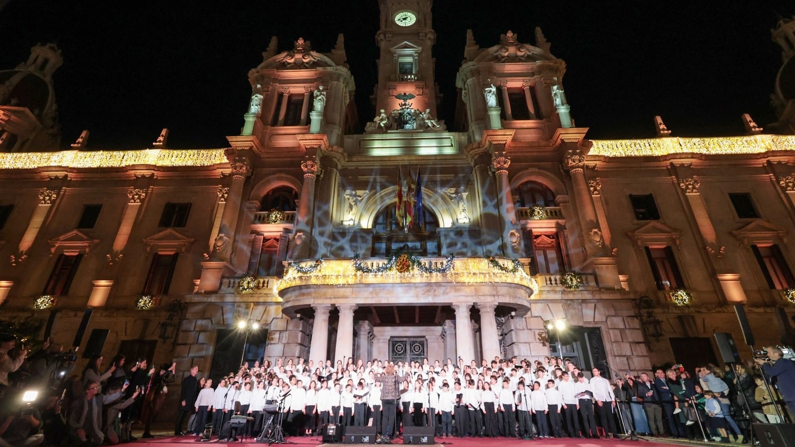 musica-fuegos-artificiales-navidad-valencia-espectaculo-piromusical